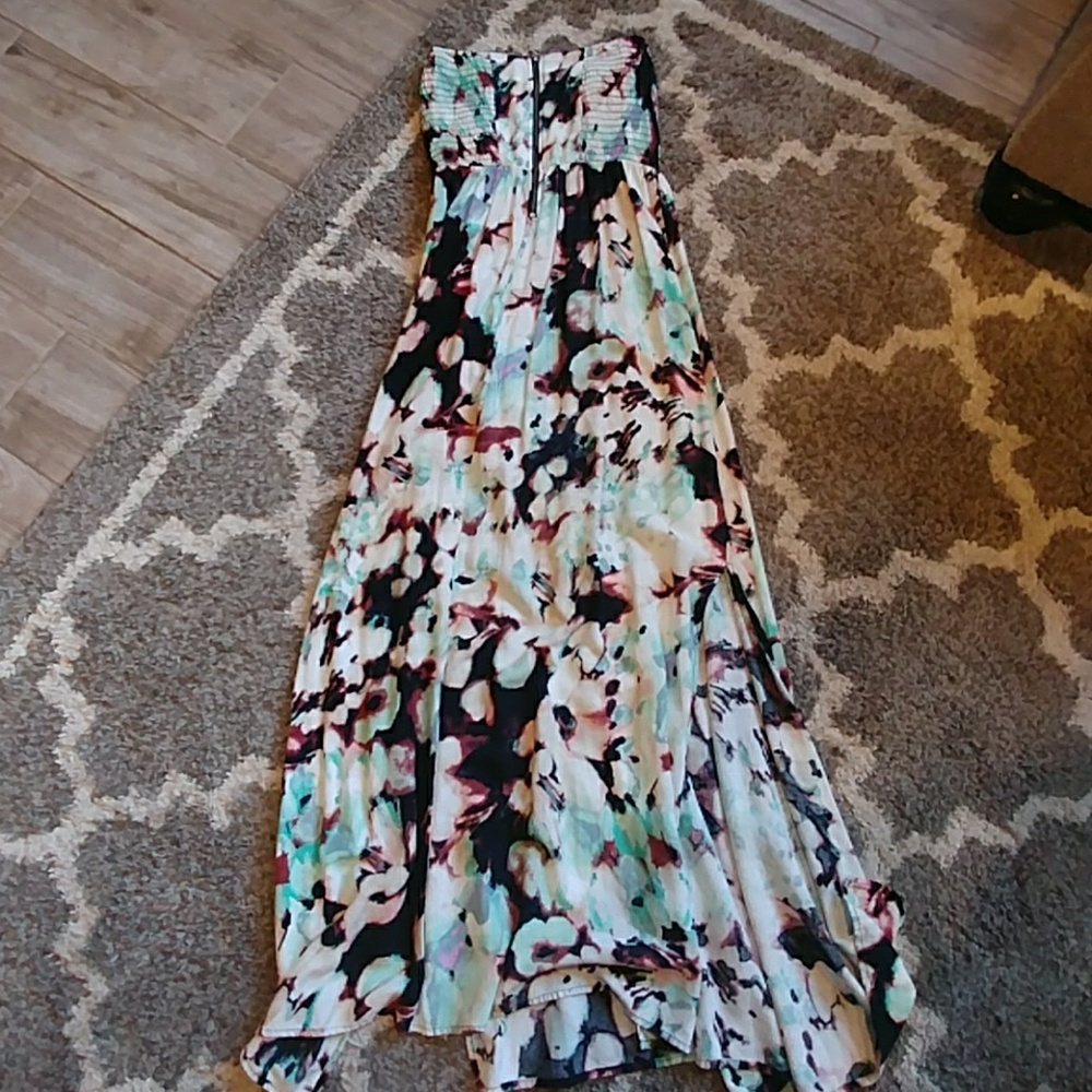 Maxi - Picture 2 of 2